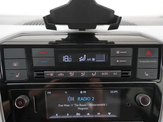 Volkswagen Up! view 12