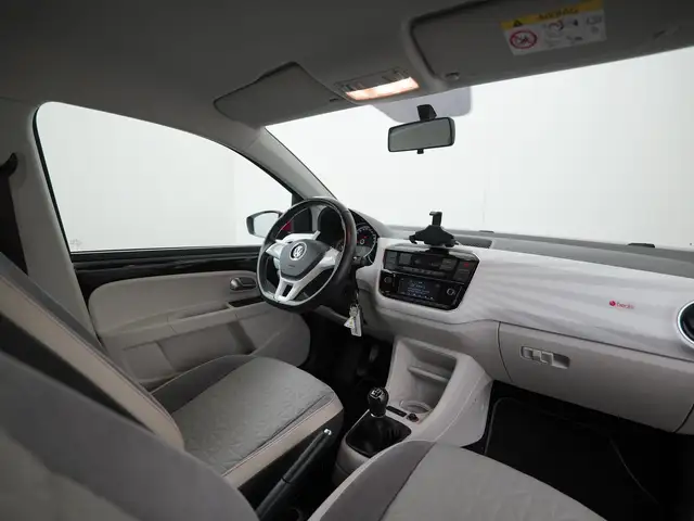 Volkswagen Up! view 2