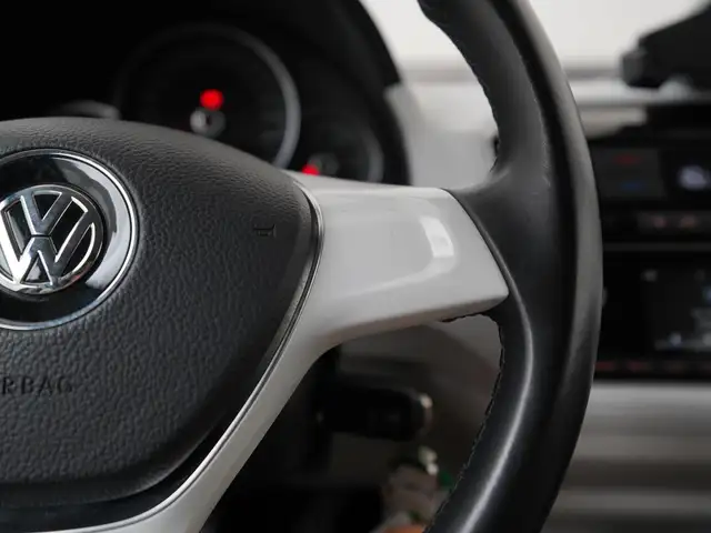 Volkswagen Up! view 9