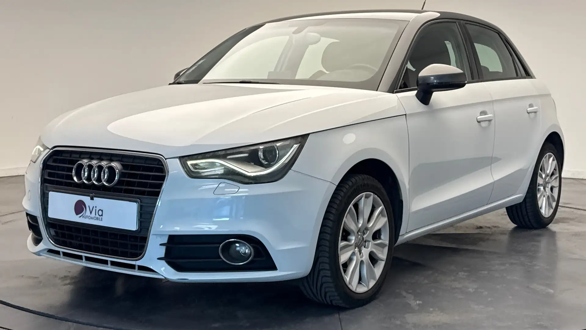 Audi A1 1.2 tfsi 86 ambition Blanc - 1