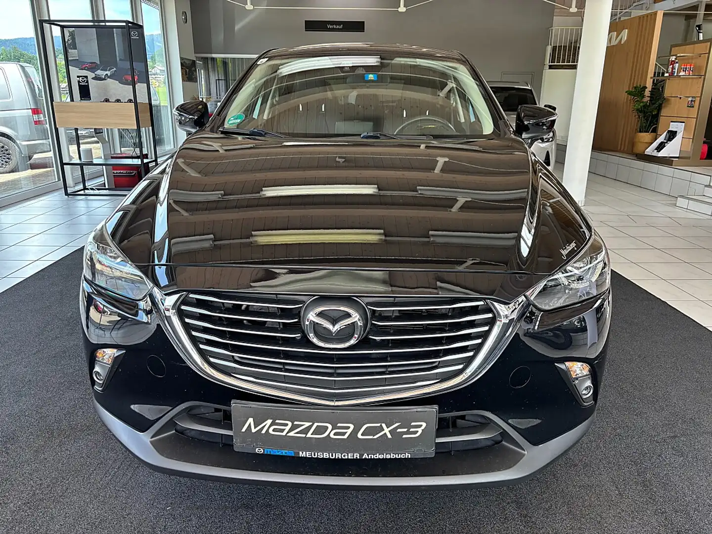 Mazda CX-3 CD105 AWD Revolution Aut. Schwarz - 2