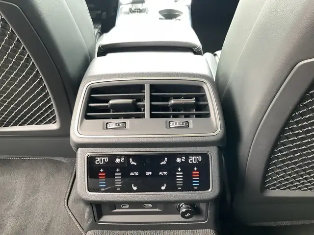 Audi A6 view 12