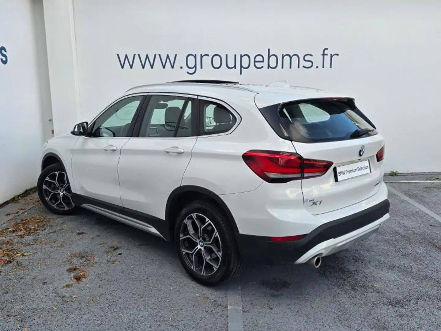 BMW X1 sDrive18i 136ch xLine Blanc - 2