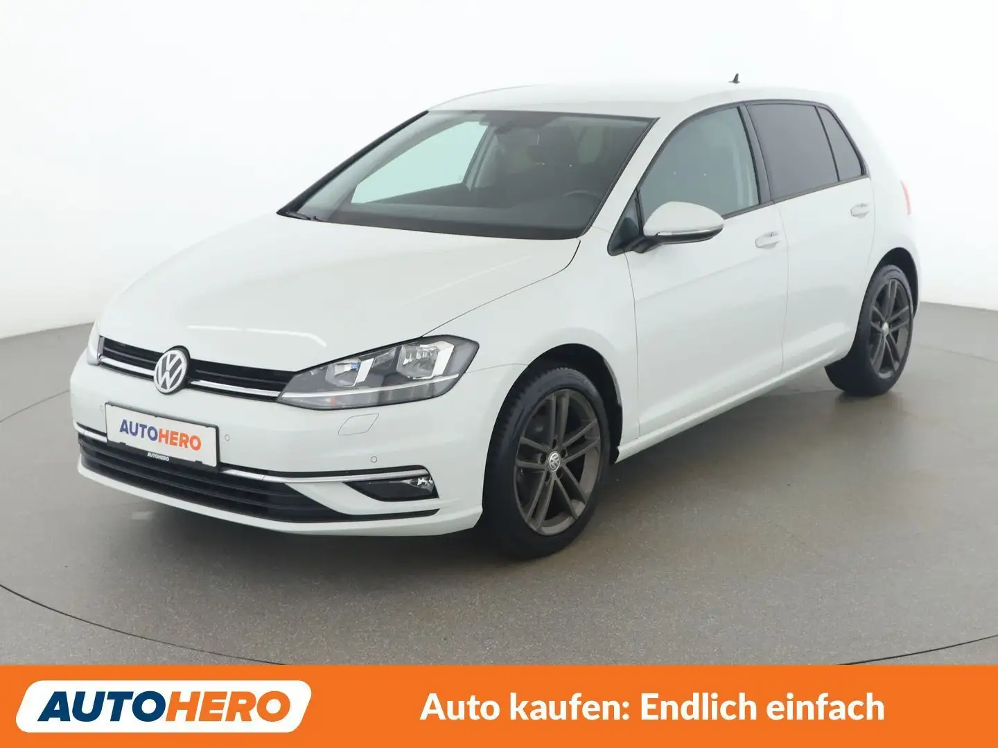 Volkswagen Golf 1.0 TSI Comfortline BlueMotion Tech Weiß - 1