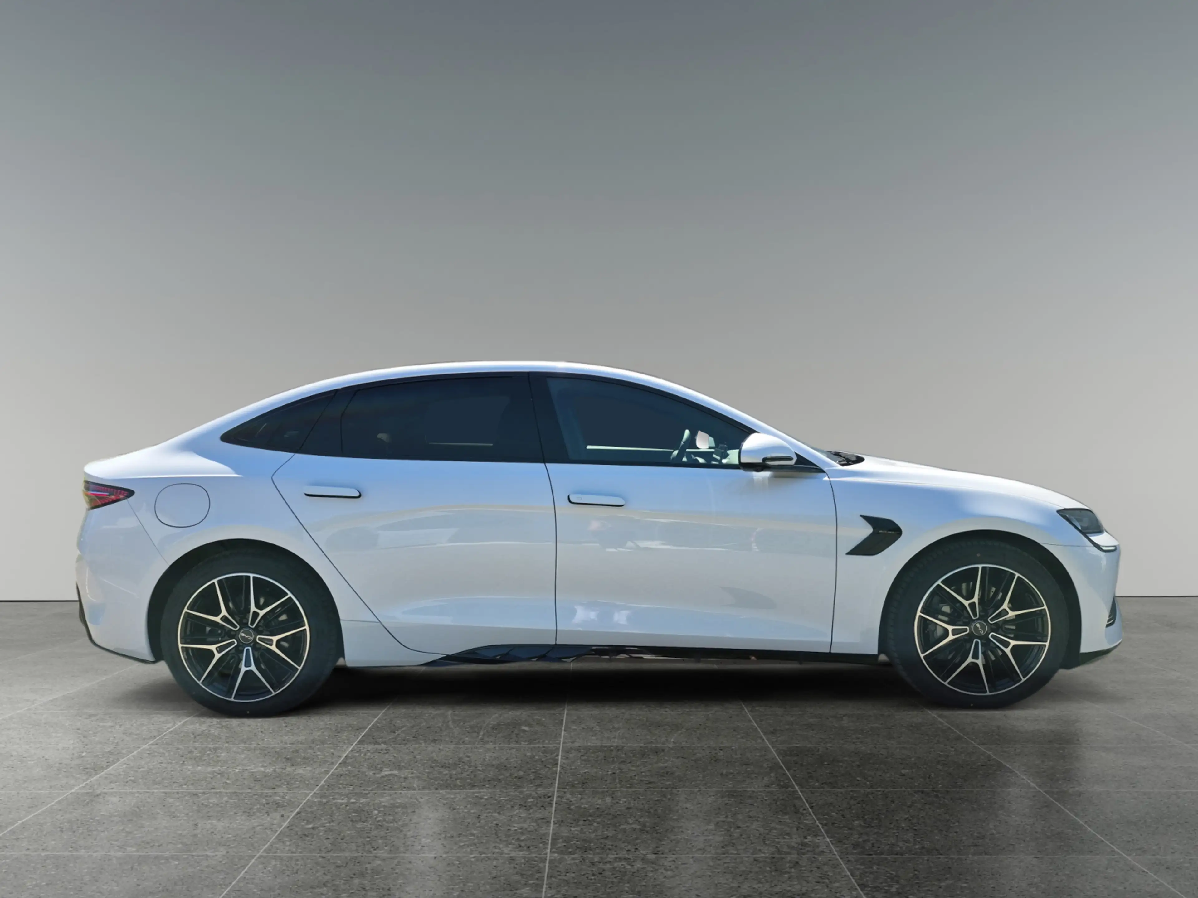 BYD Seal Excellence AWD MY26 — photo 6