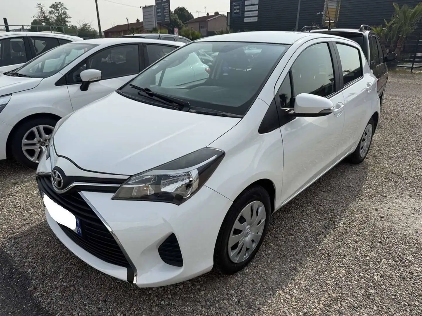 Toyota Yaris III 100 VVT-i France 5p Blanc - 1