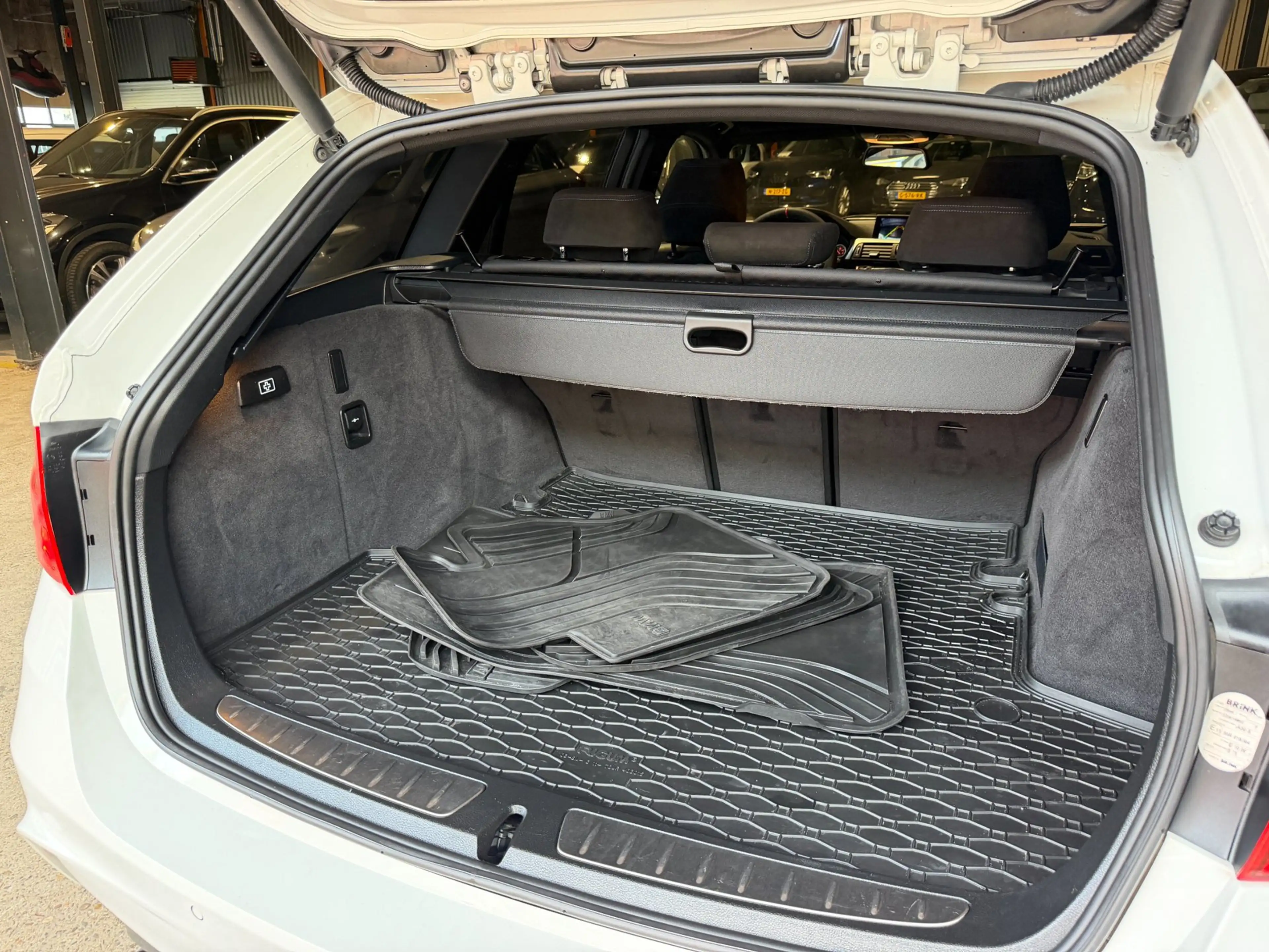 BMW 316 3-serie Touring 316i Executive M-Pack Trekhaak Cam — photo 10