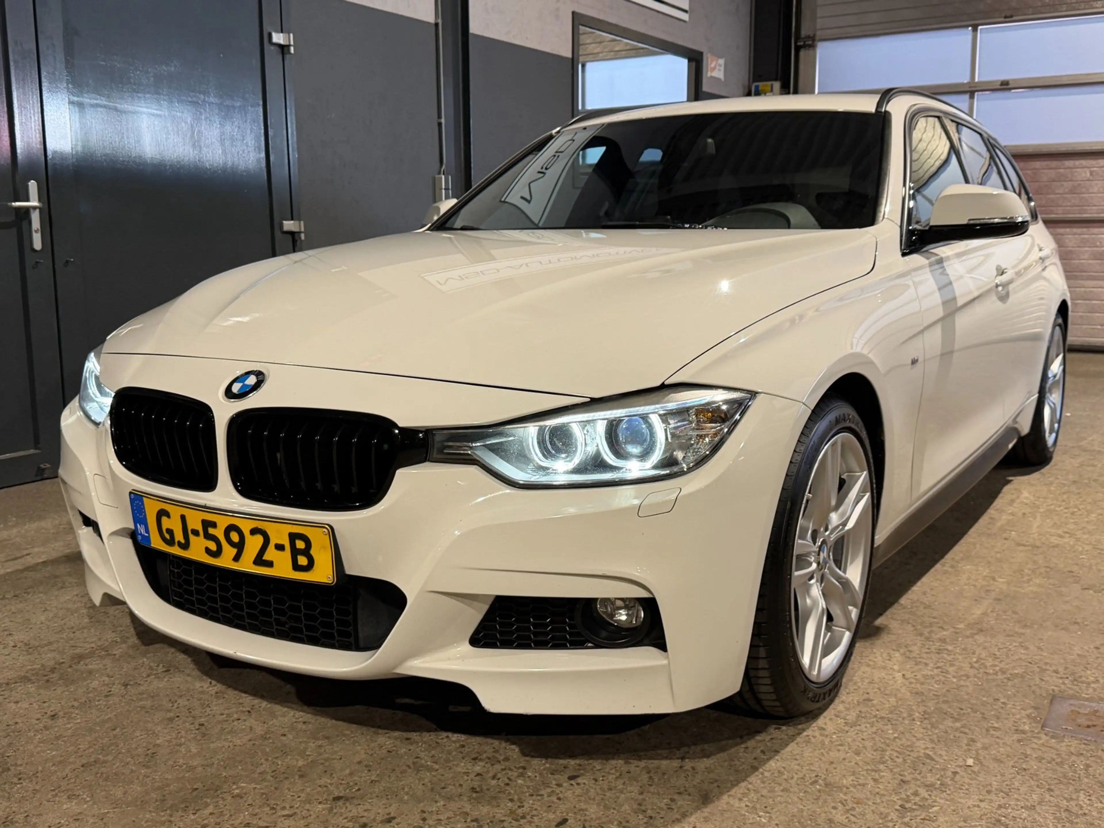 BMW 316 3-serie Touring 316i Executive M-Pack Trekhaak Cam — photo 2