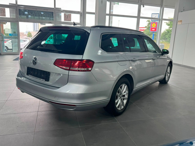 Volkswagen Passat Variant Comfortline BMT**Navi*AHK. — photo 6