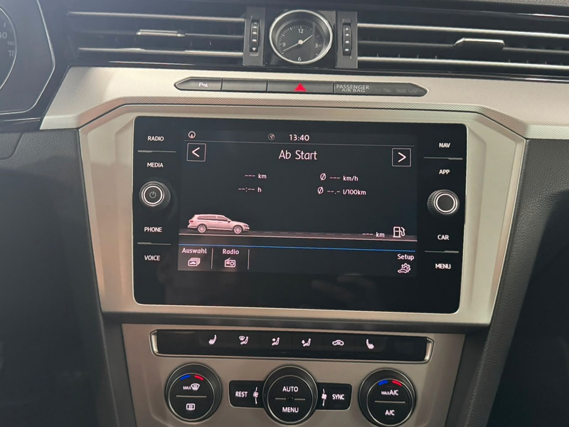 Volkswagen Passat Variant Comfortline BMT**Navi*AHK. — photo 14