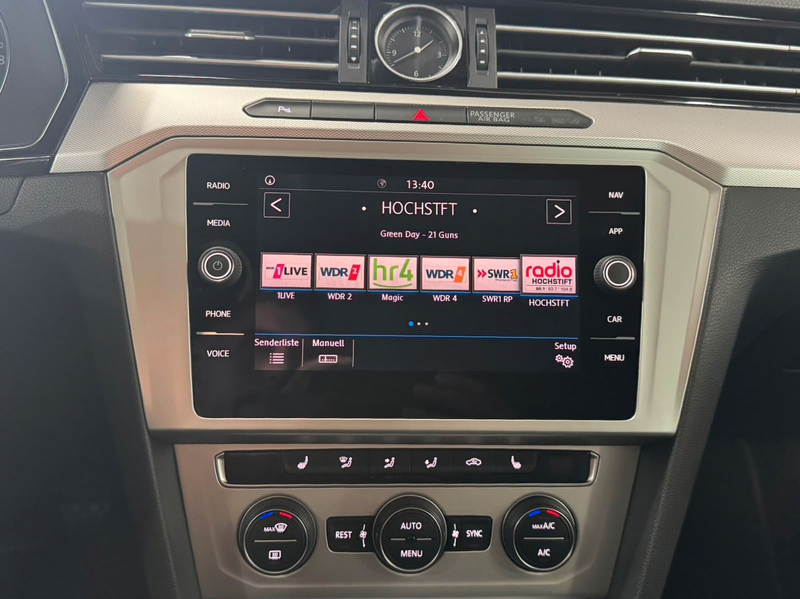 Volkswagen Passat Variant Comfortline BMT**Navi*AHK. — photo 11