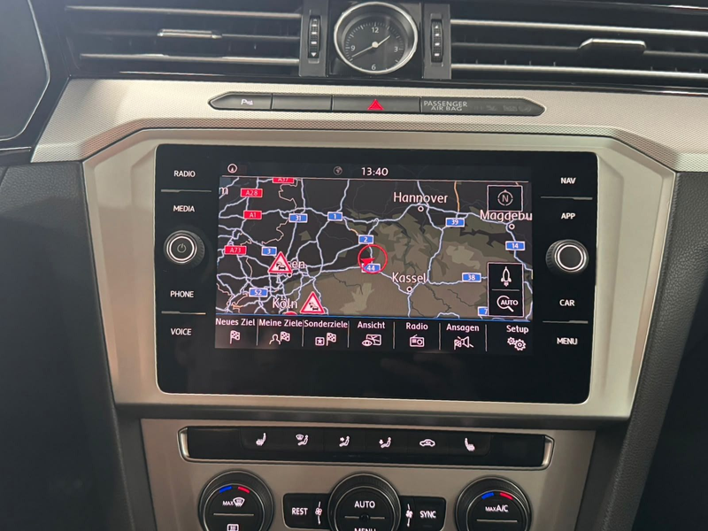 Volkswagen Passat Variant Comfortline BMT**Navi*AHK. — photo 13