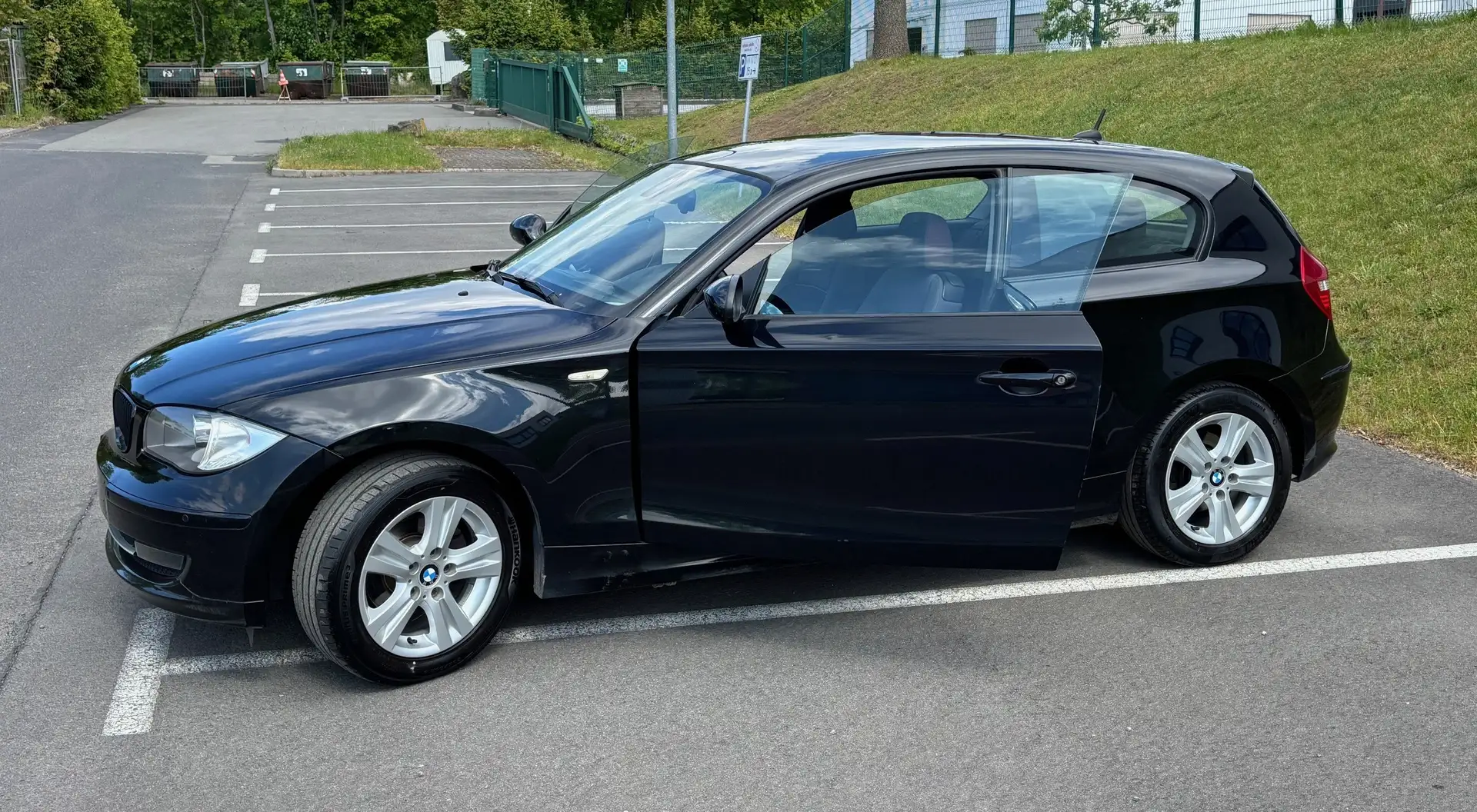 BMW 116 116i Schwarz - 2