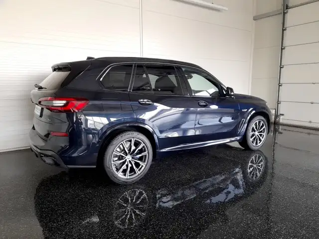 BMW X5 45e M-SPORT 4x4 PHEV Aut. *ADAPT LED / M-SPORT-BREMSE / NAVI / KAMERA / VOLLLEDER & MEMORY / HIFI SOUND* Ansicht 2