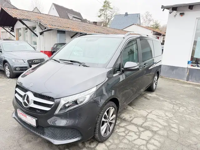 Mercedes-Benz V 300 / NAVI/LEDER/ACC/SPURHALTE/LED/