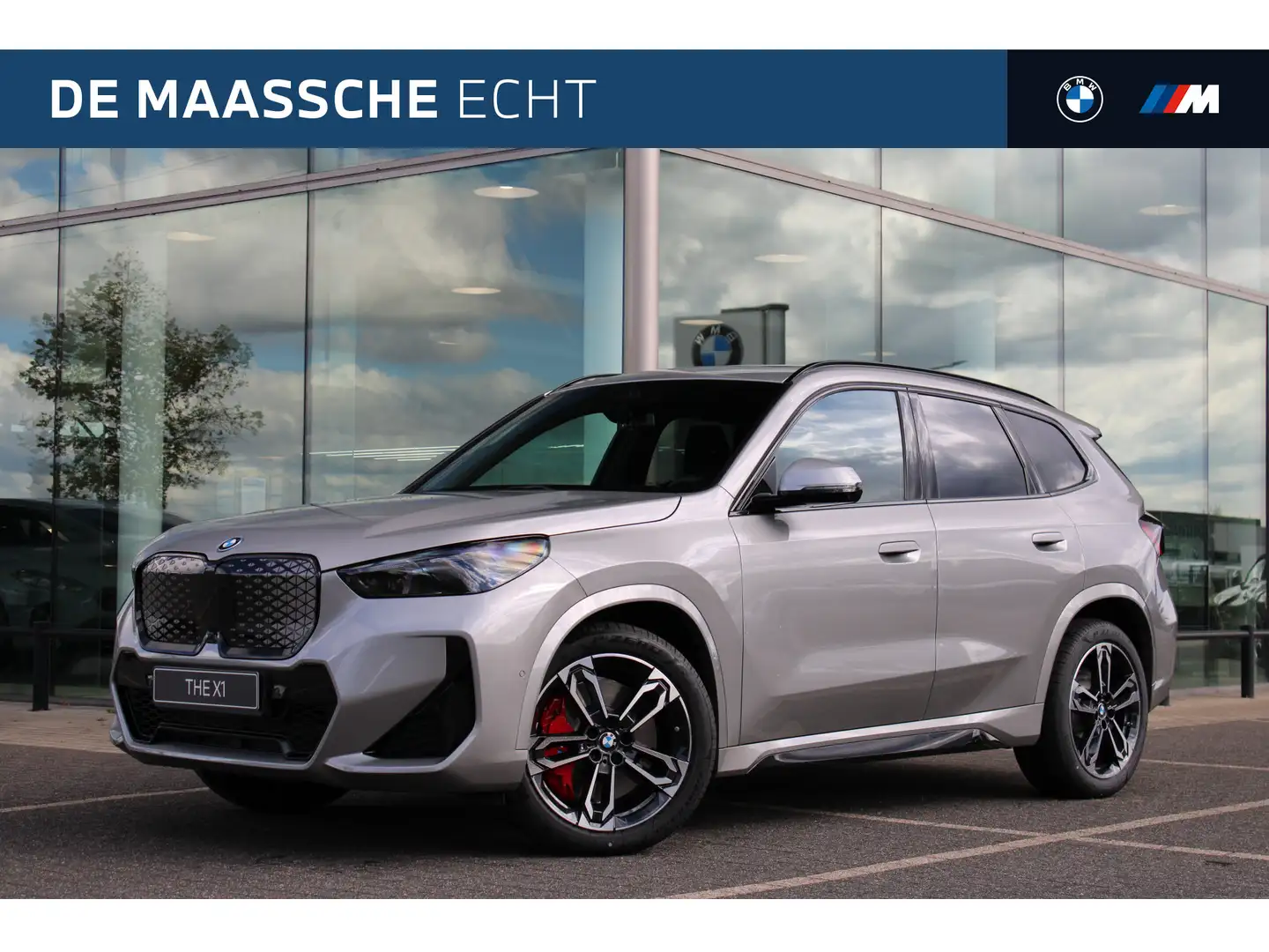 BMW iX1 eDrive20 M Sport / Sportstoelen / Achteruitrijcame Zilver - 1