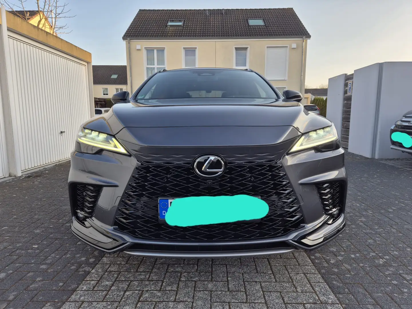 Lexus RX 500h (hybrid) F SPORT+ Pano Mark Levinson. Sitzkühlung. Grau - 1