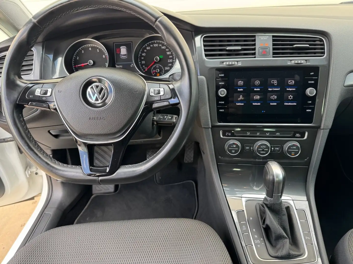 Volkswagen Golf 1.5 TSI Evo Advance DSG7 110kW Blanco - 2