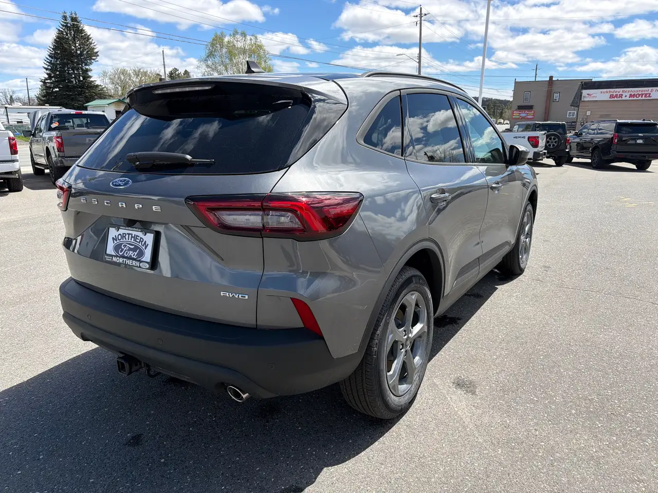 Ford Escape снимка Ford Escape