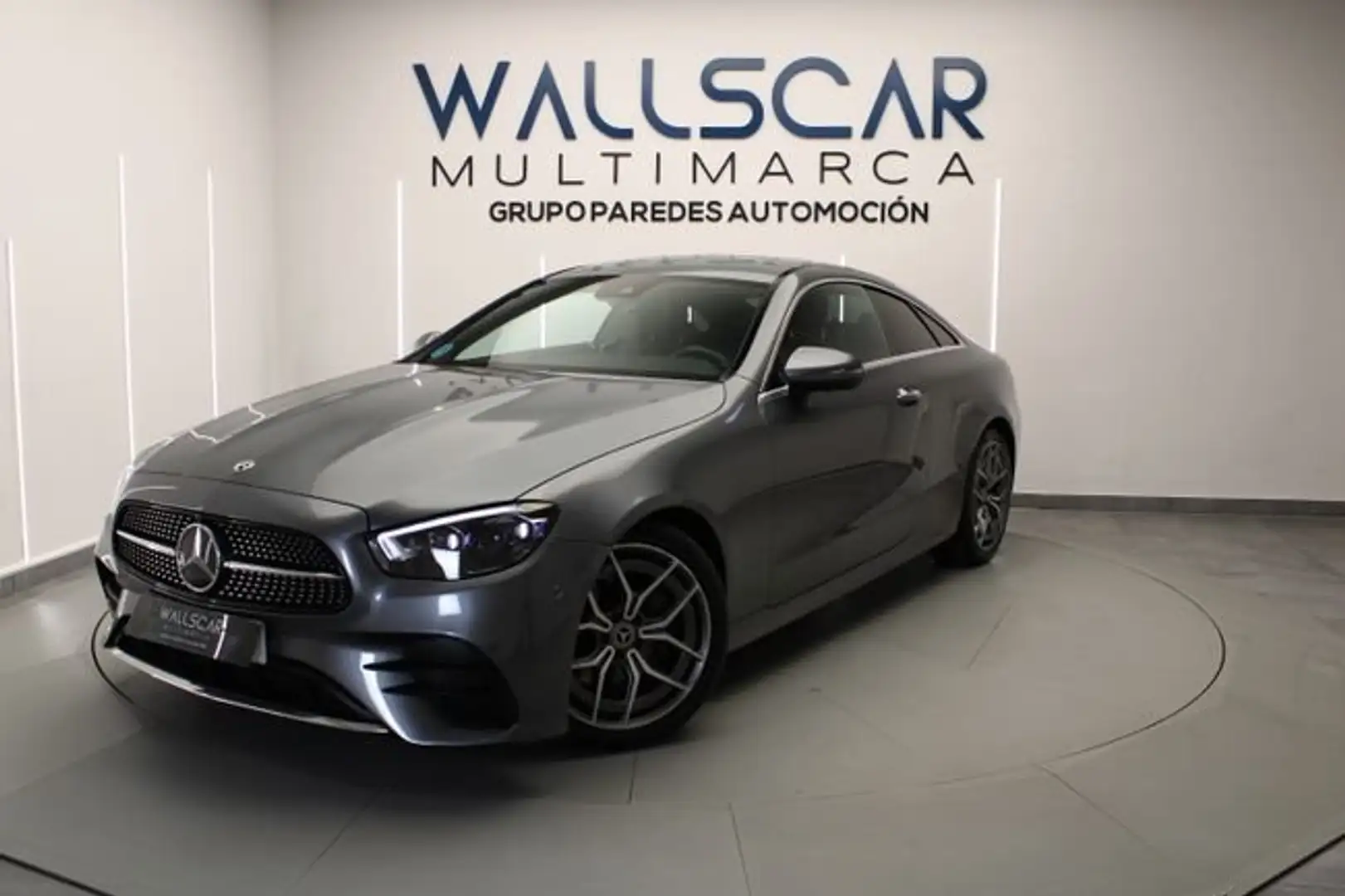 Mercedes-Benz E 220 Coupé d Gris - 2