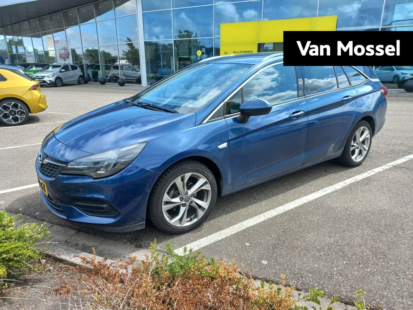 Opel Astra Sports Tourer 1.2 Blitz Elegance | Navi | Parkeer Blauw - 1