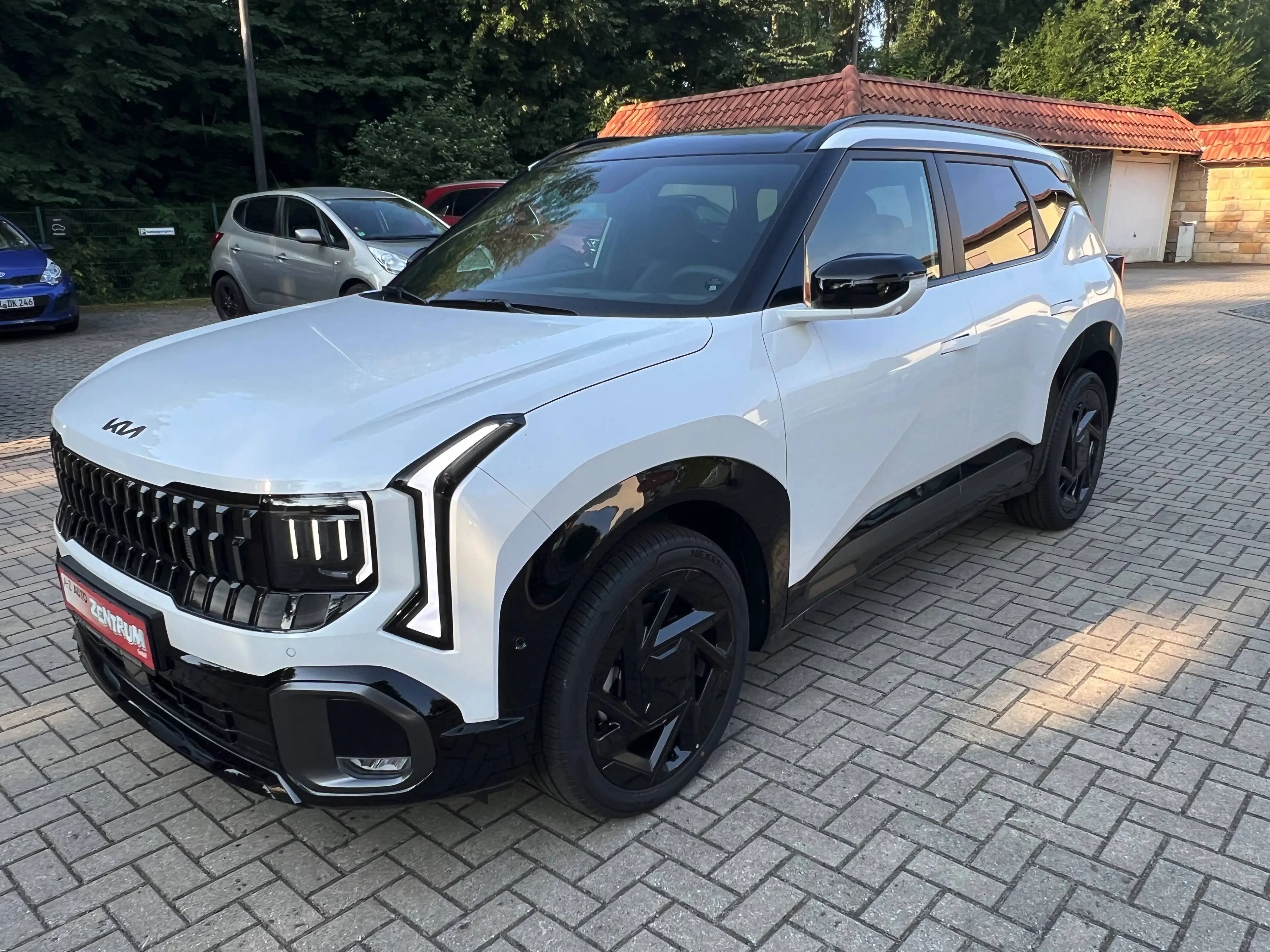 Kia Seltos X-Line — photo 3