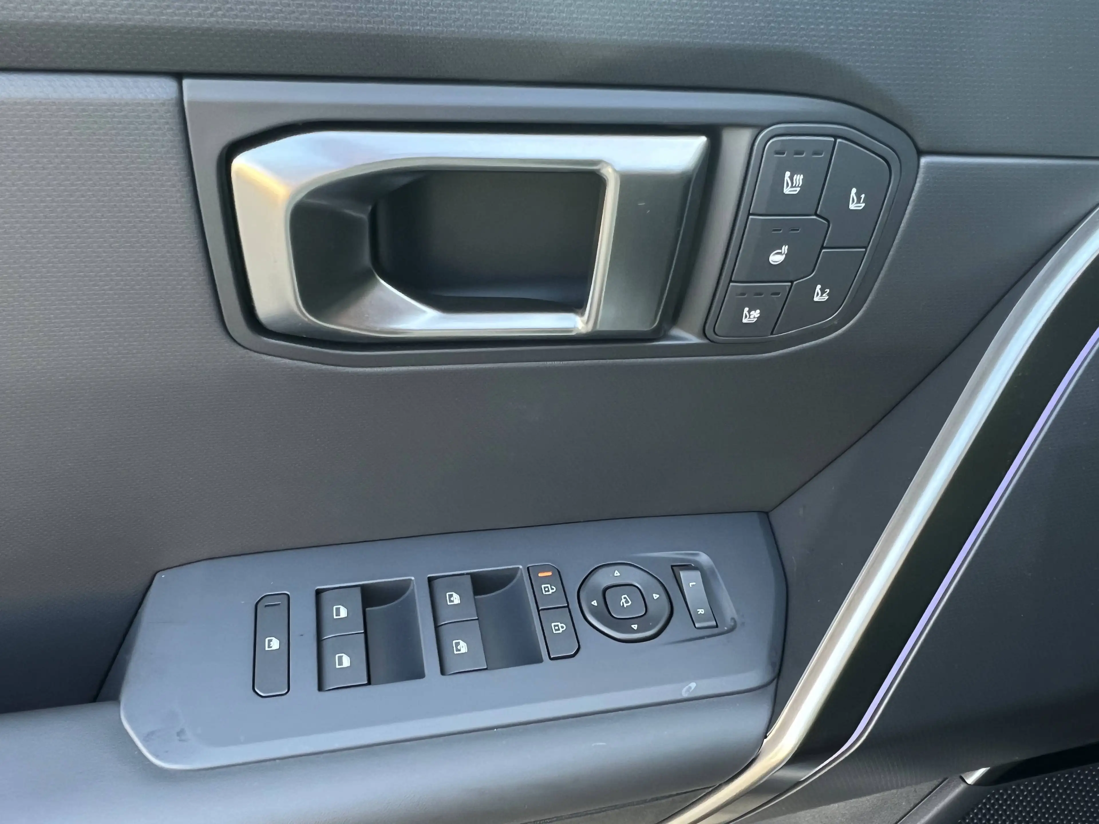 Kia Seltos X-Line — photo 10