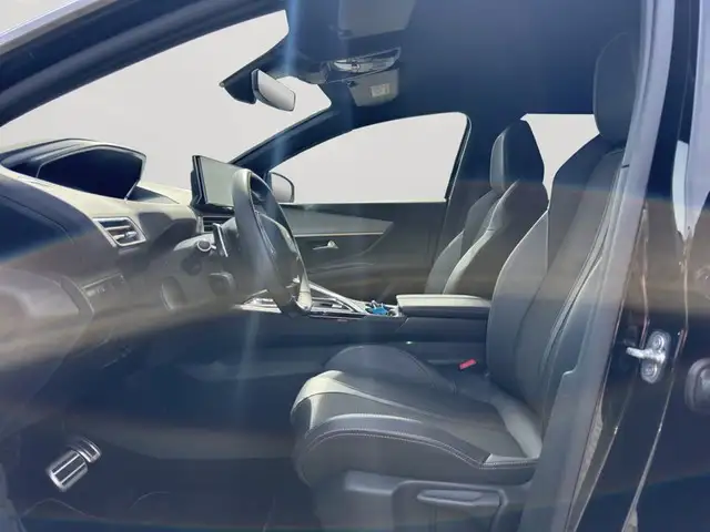 Peugeot 5008 view 8