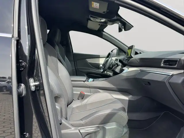 Peugeot 5008 view 9