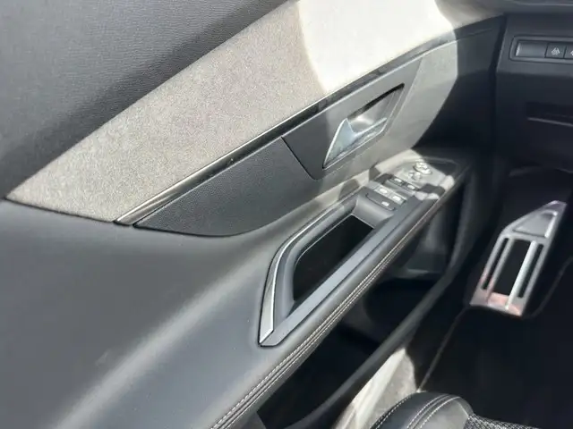 Peugeot 5008 view 14