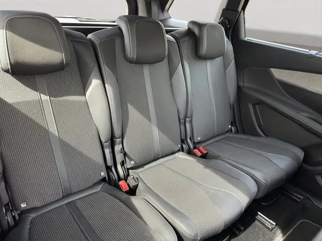 Peugeot 5008 view 15