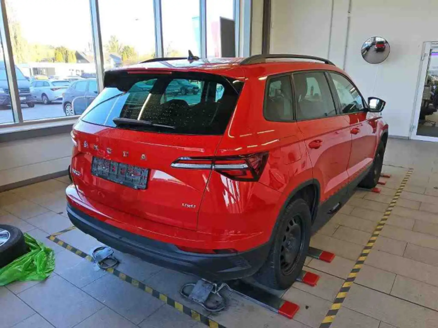 Skoda Karoq Style 4x4 2.0 TDI DSG LED Navi RFK ACC AHK Rot - 2