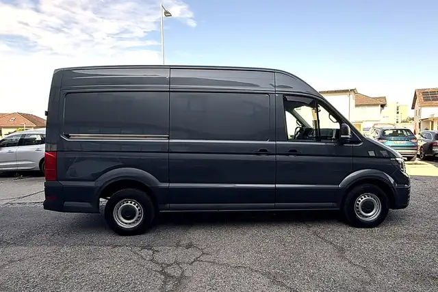 Volkswagen Crafter view 4