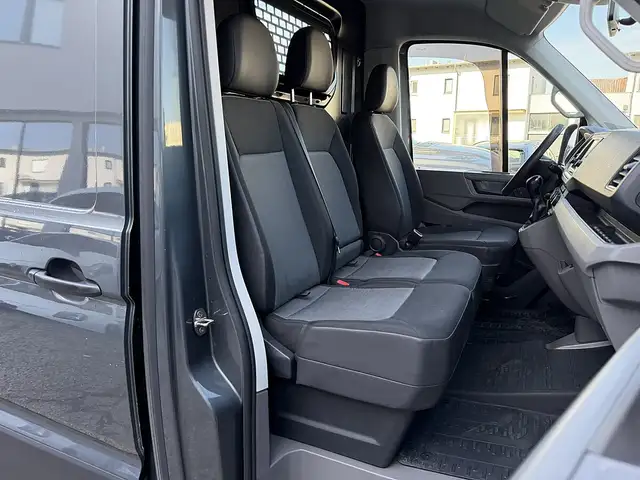 Volkswagen Crafter view 2