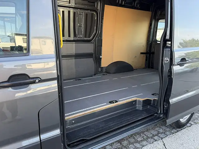 Volkswagen Crafter view 13