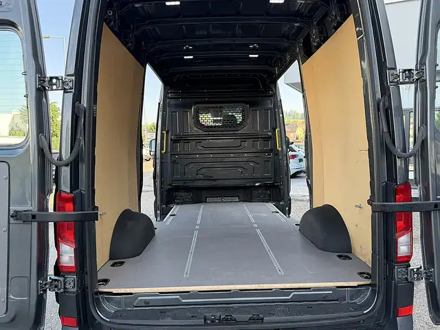 Volkswagen Crafter view 10