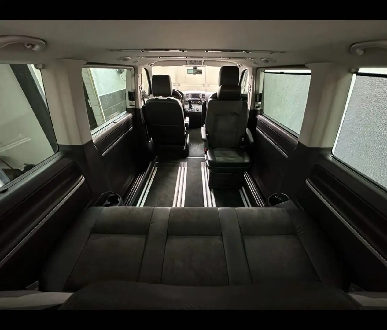 Volkswagen T5 Multivan DSG BMT Highline - 2