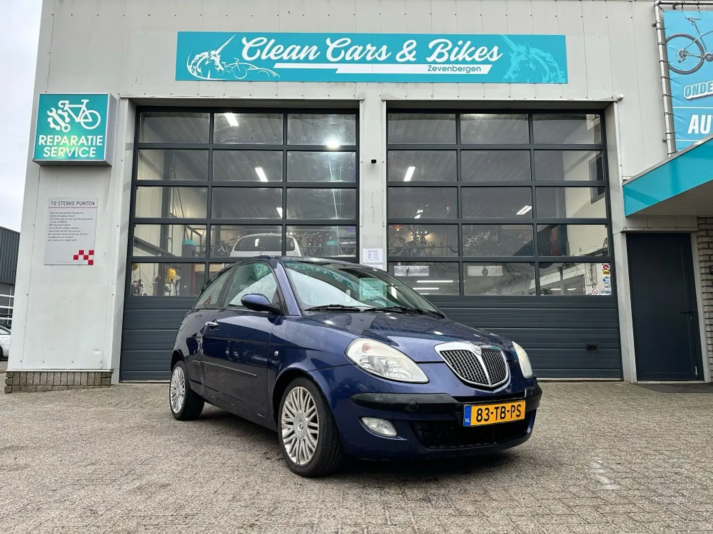 Lancia Ypsilon 1.4-16V Platino Panoramadak Синій - 1