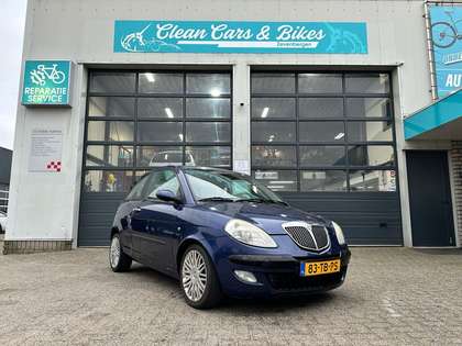 Lancia Ypsilon 1.4-16V Platino Panoramadak