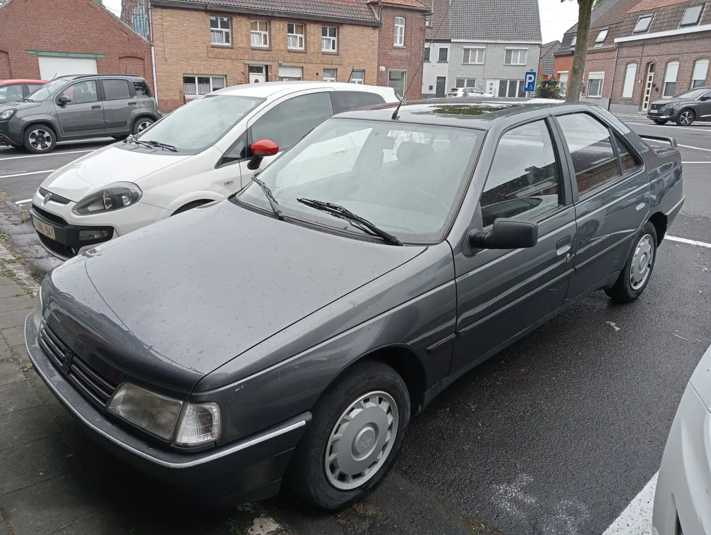 Oldtimer Peugeot Grigio - 1