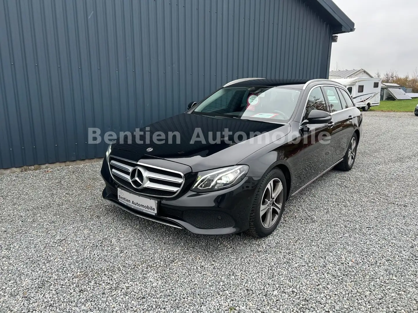 Mercedes-Benz E 220 d Avantgarde,Led,Navi,SHZ,PDC Schwarz - 2