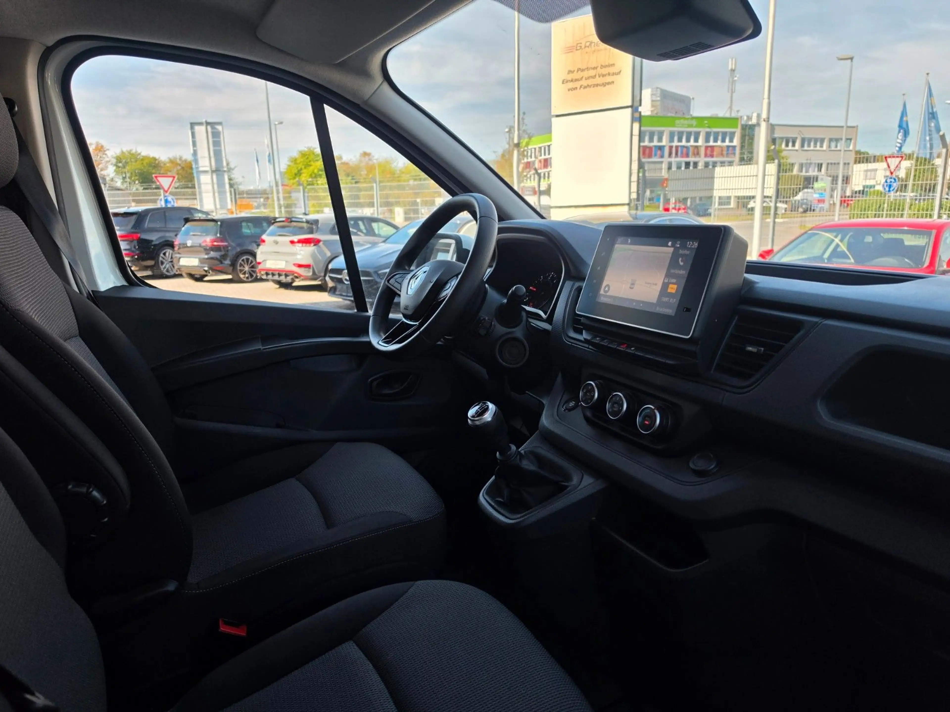 Renault Trafic Kasten L1H1 3,0t Komfort *Navi*Wenig KM* — photo 9
