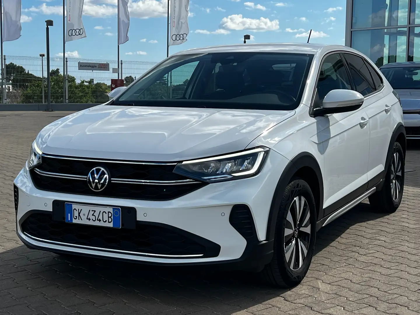 Volkswagen Taigo Taigo 1.0 tsi Life 110cv dsg NEOPATENTATI Bianco - 1