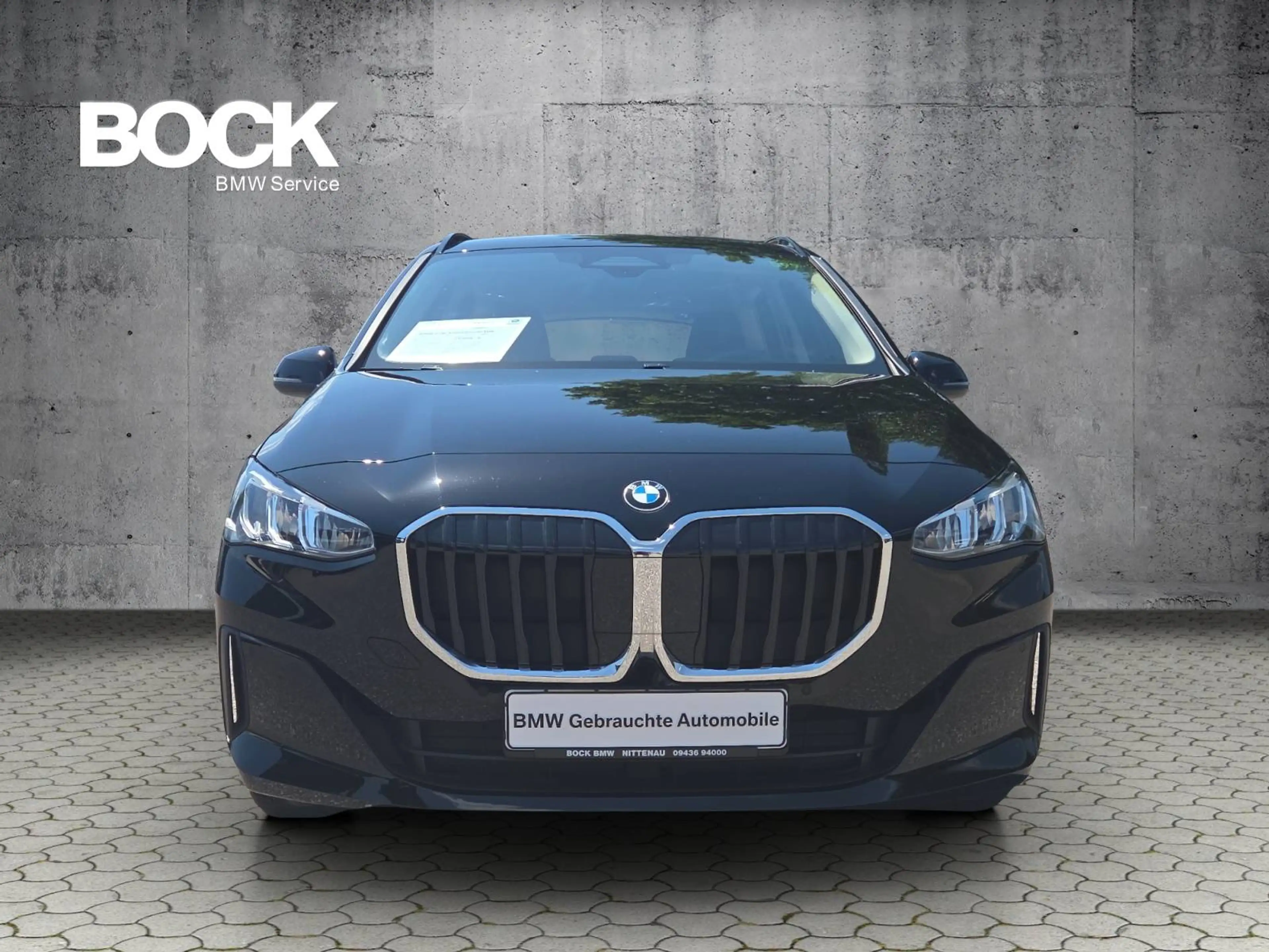 BMW 216 i Active Tourer — photo 2