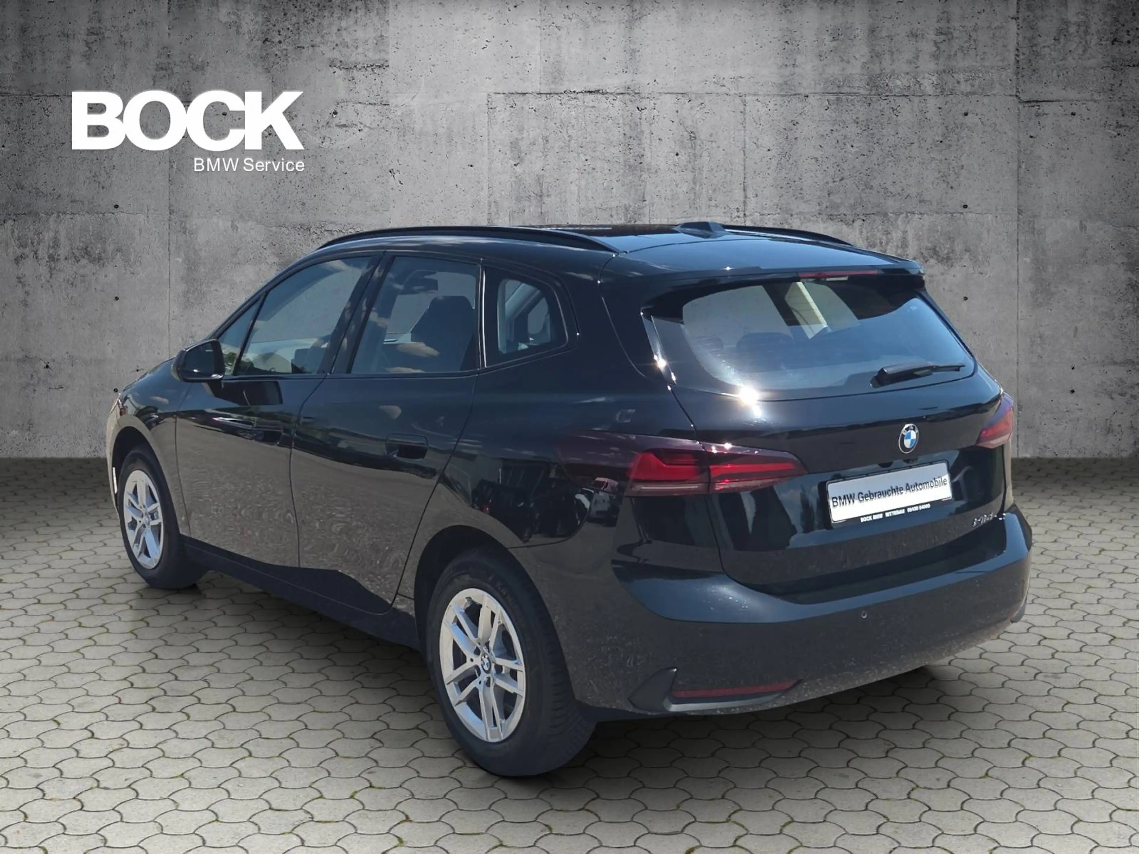 BMW 216 i Active Tourer — photo 4