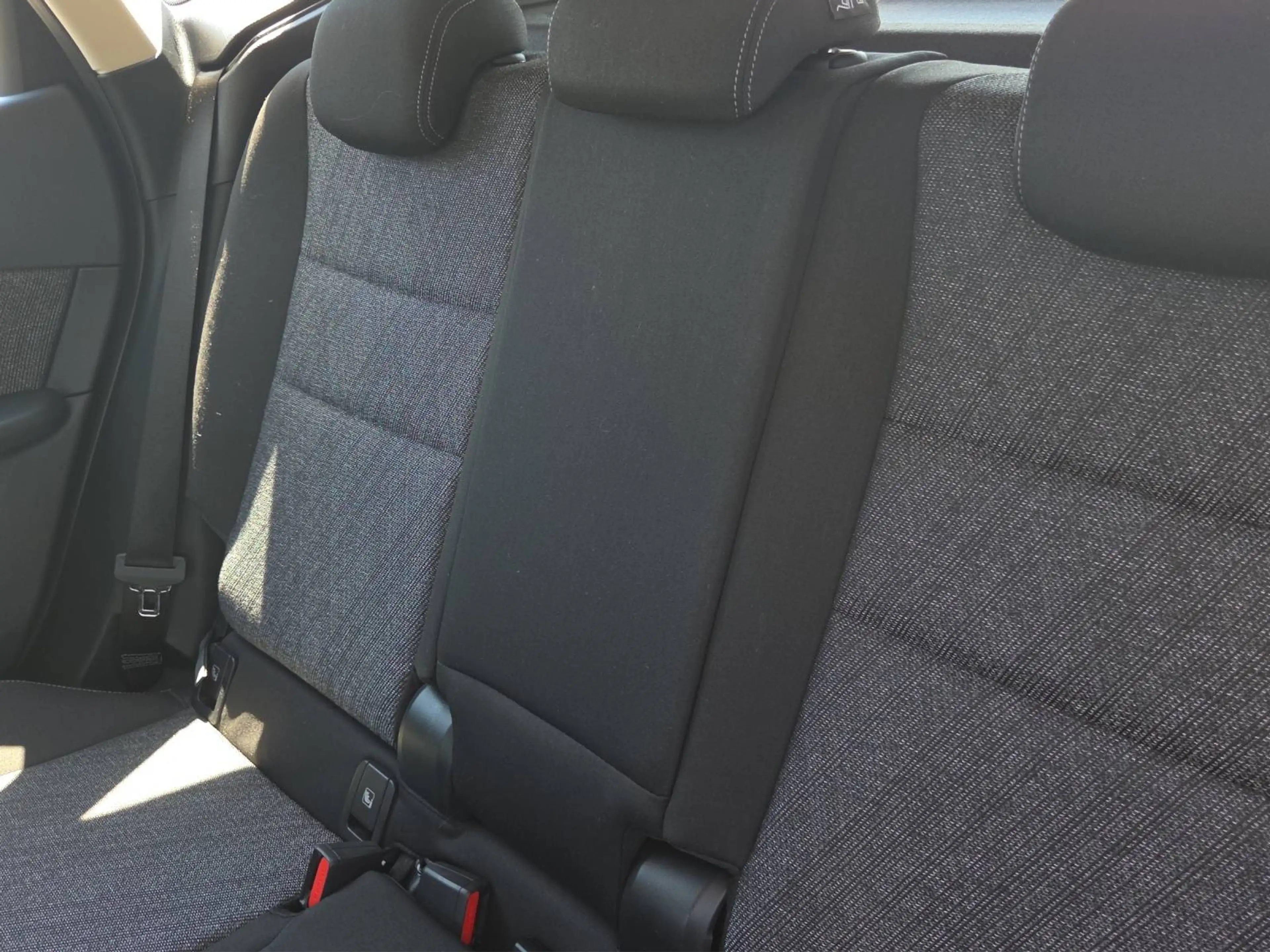 BMW 216 i Active Tourer — photo 15