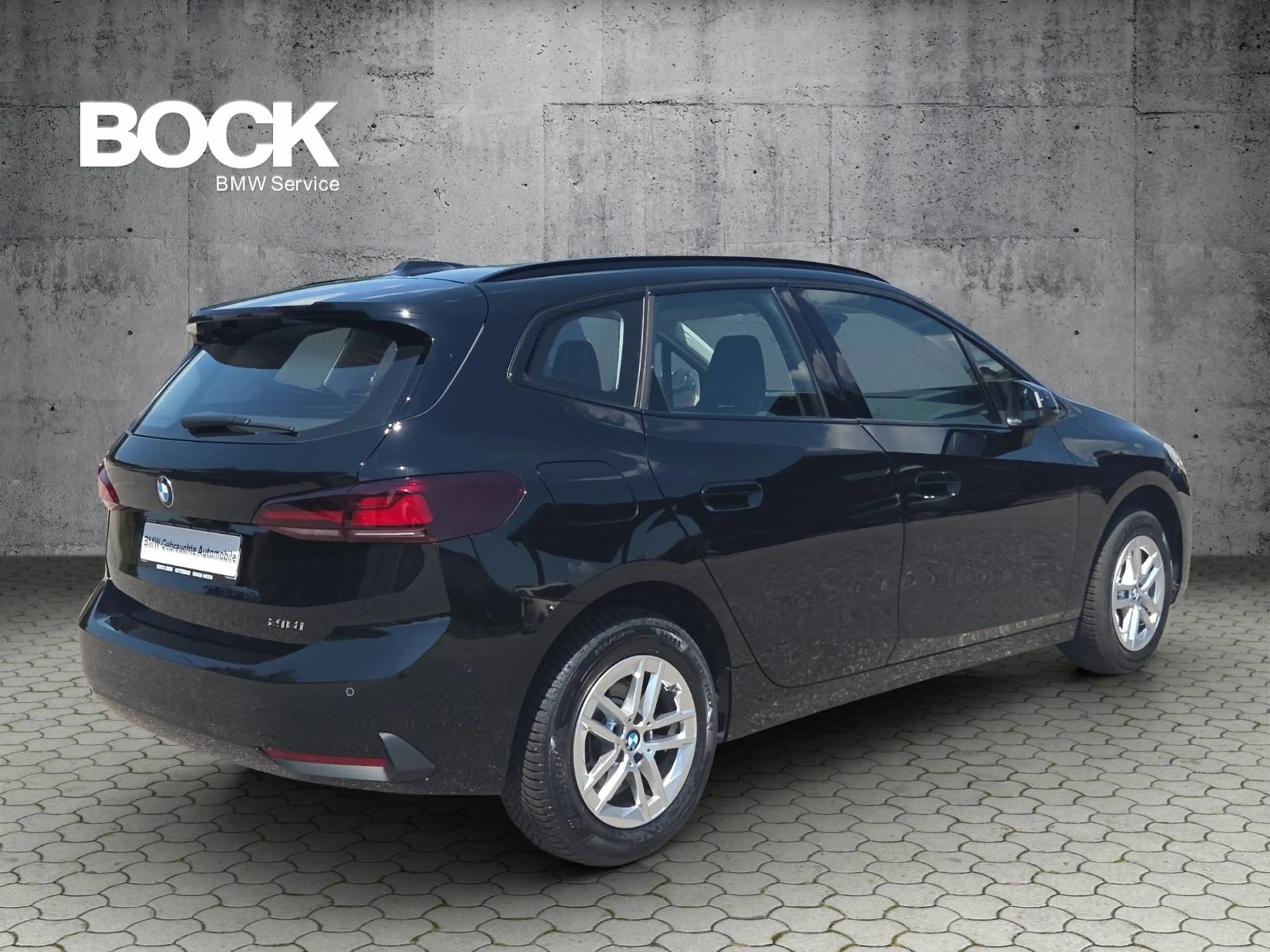 BMW 216 i Active Tourer — photo 6