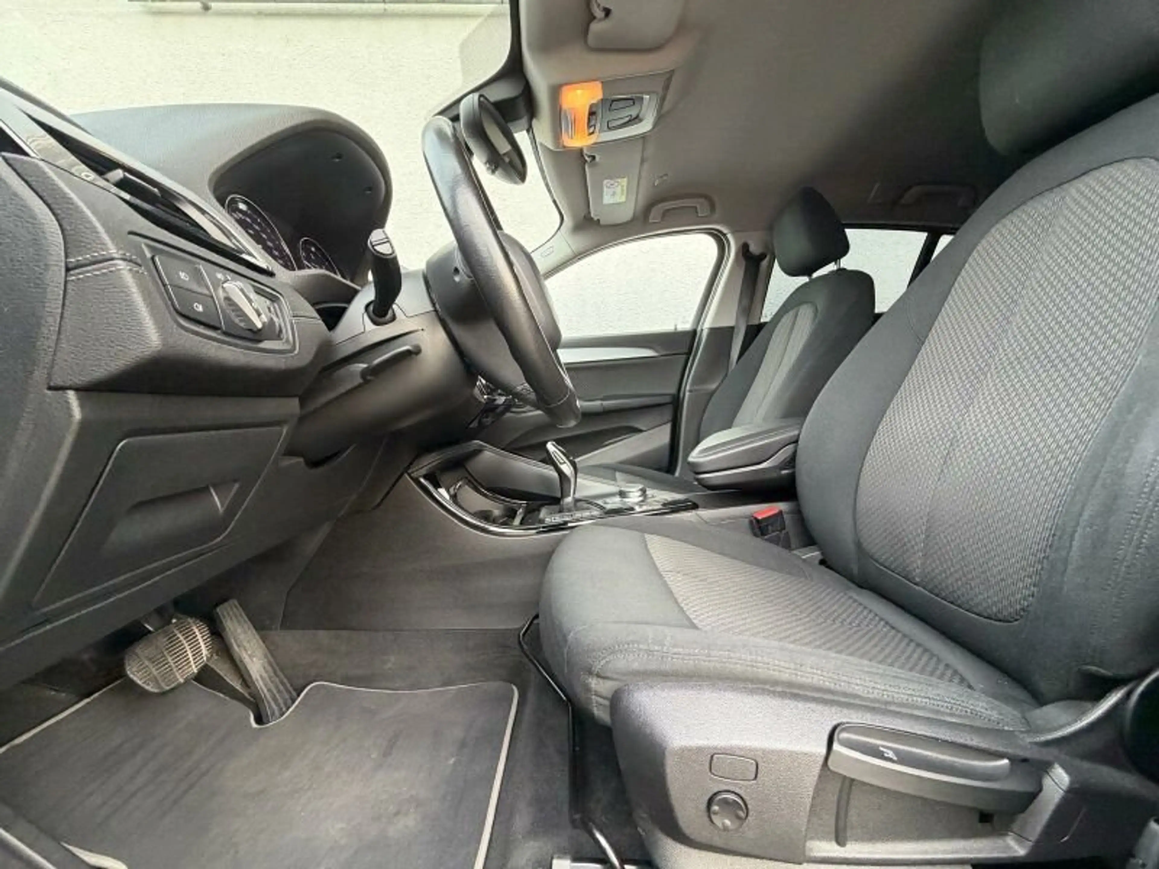 BMW X2 xDrive20d — photo 8