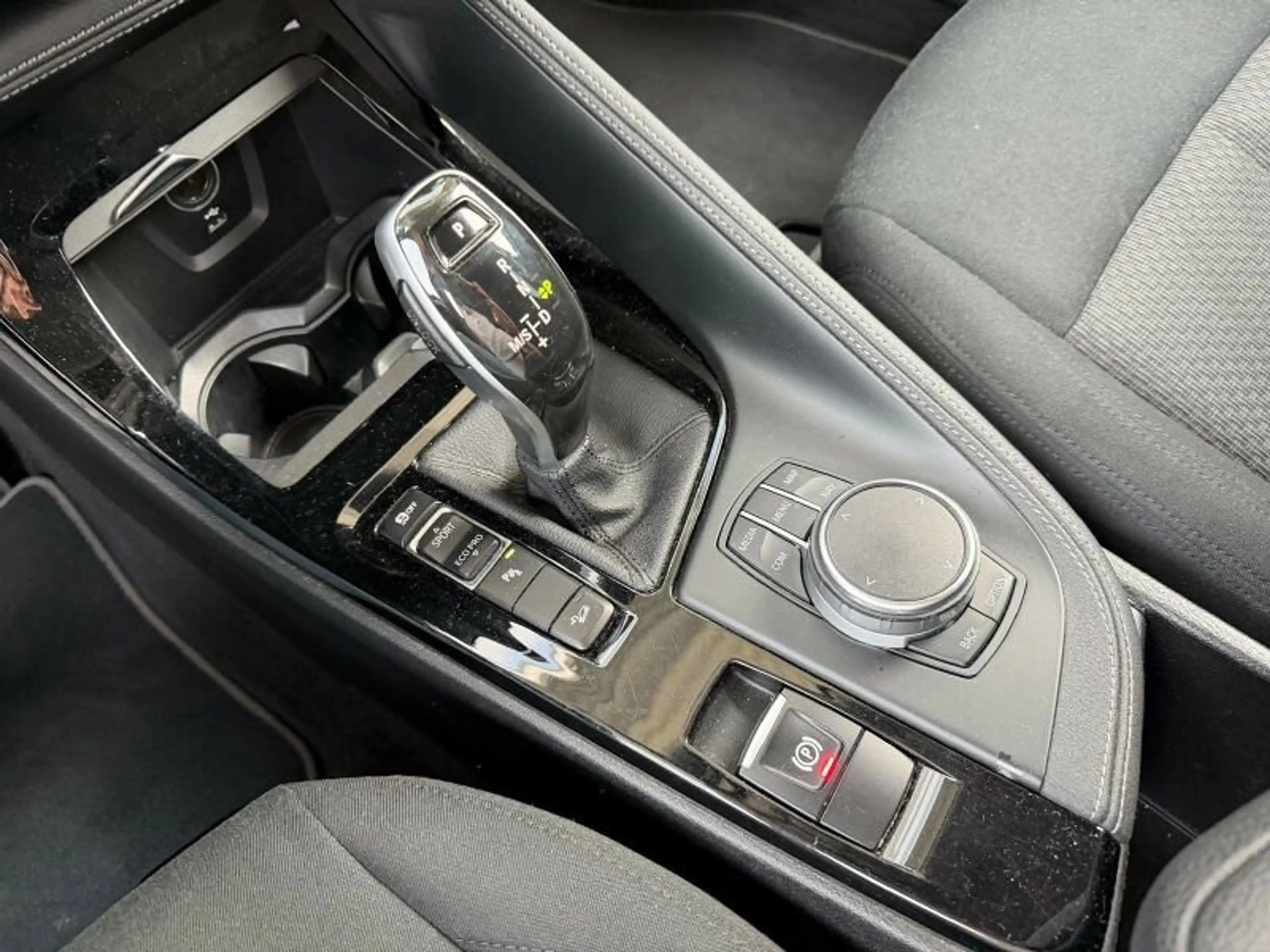 BMW X2 xDrive20d — photo 11