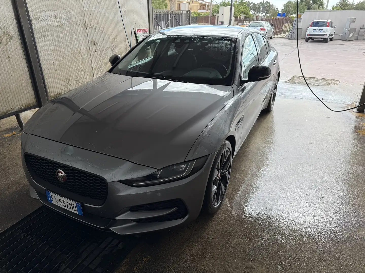 Jaguar XE 2.0d i4 HSE awd 180cv auto - 1